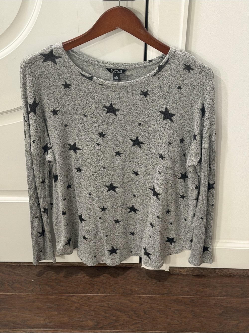 Buffalo David Bitton Gray Star-Print Long Sleeve Top